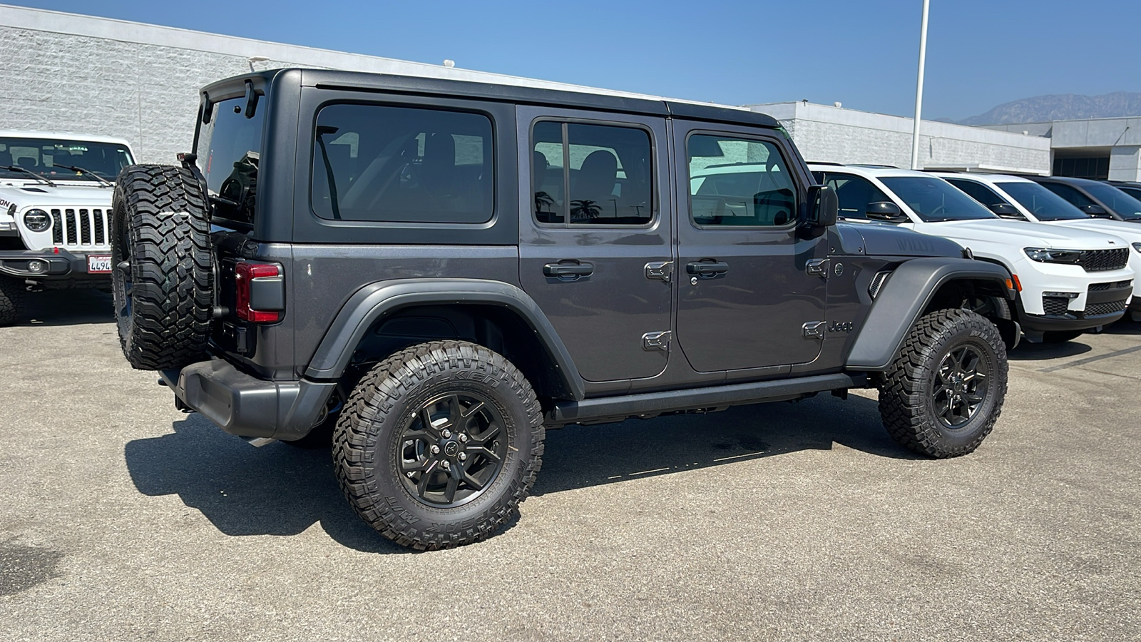 2024 Jeep Wrangler Willys 3