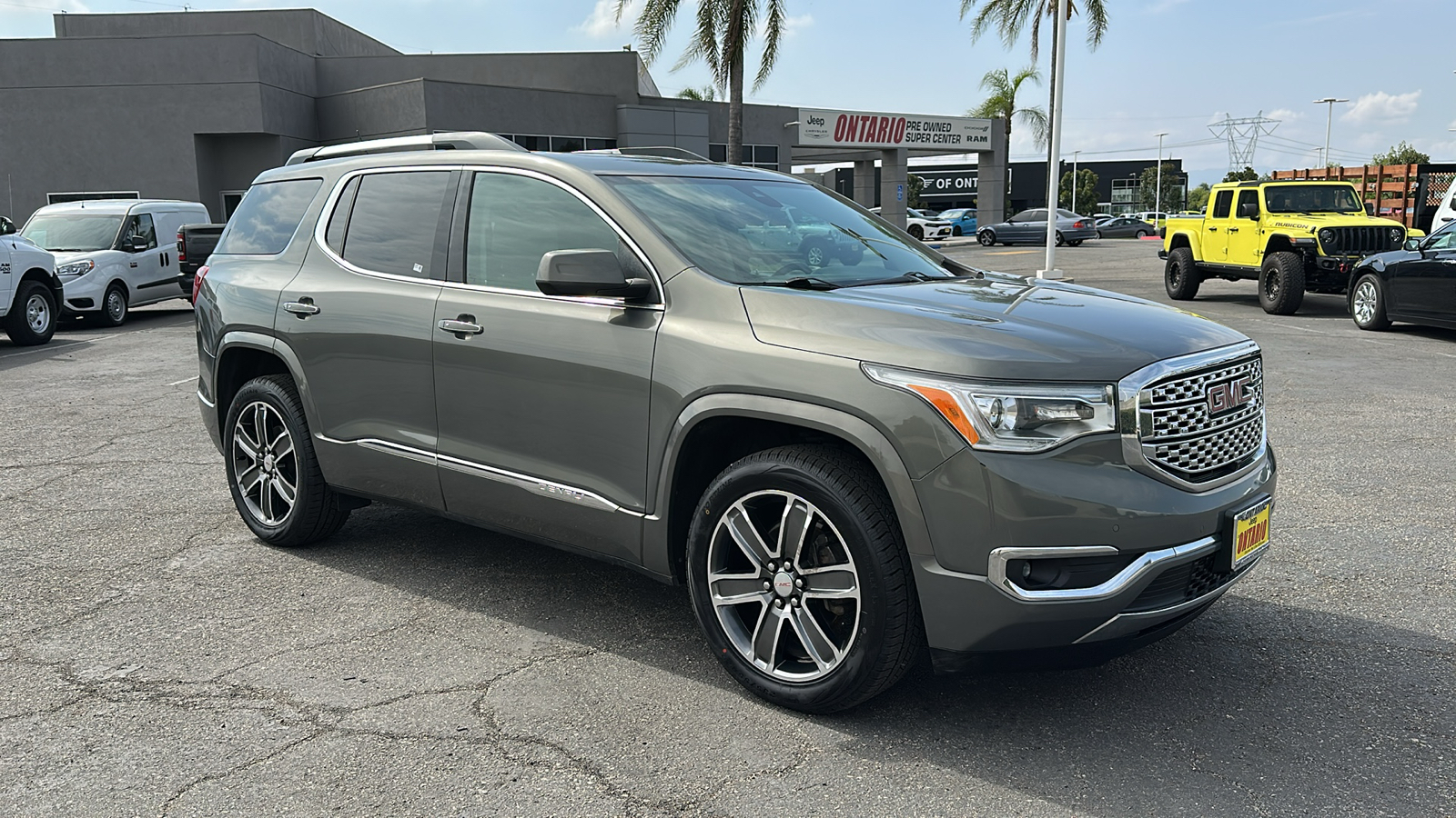 2018 GMC Acadia Denali 2