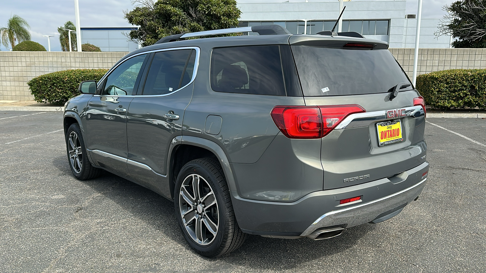 2018 GMC Acadia Denali 6