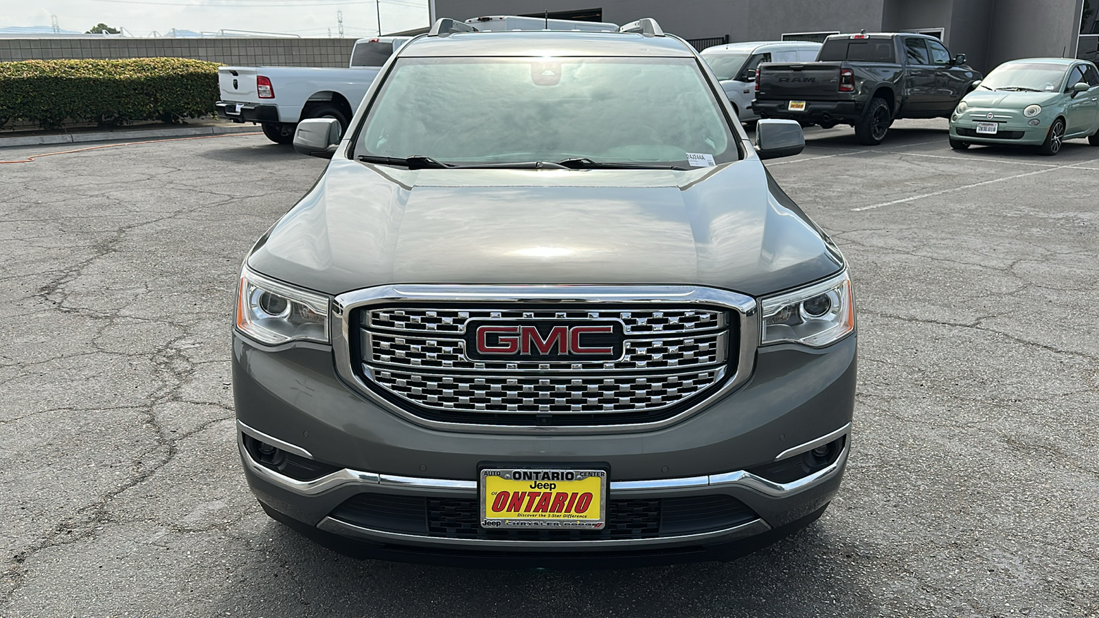 2018 GMC Acadia Denali 9