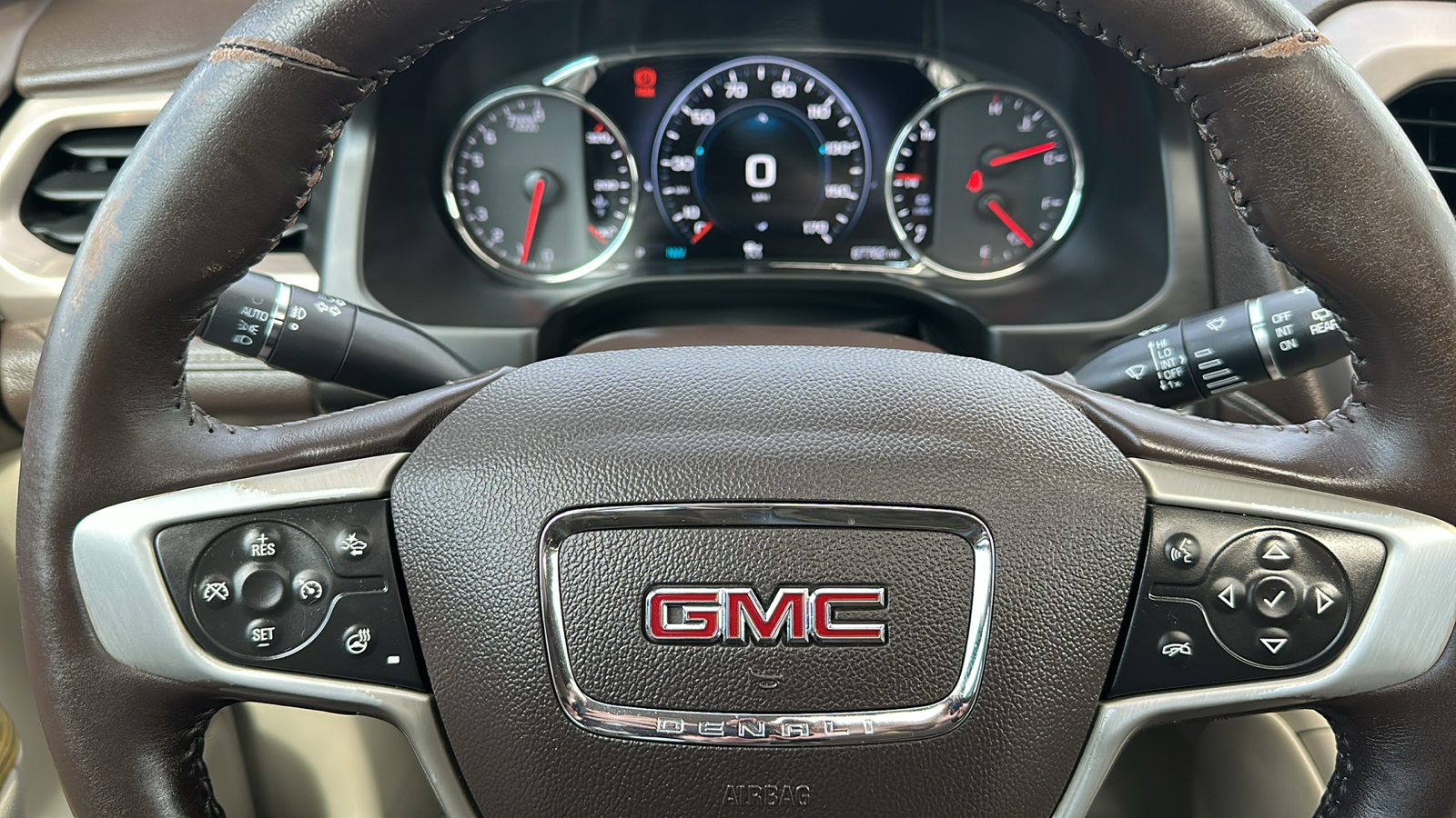 2018 GMC Acadia Denali 17