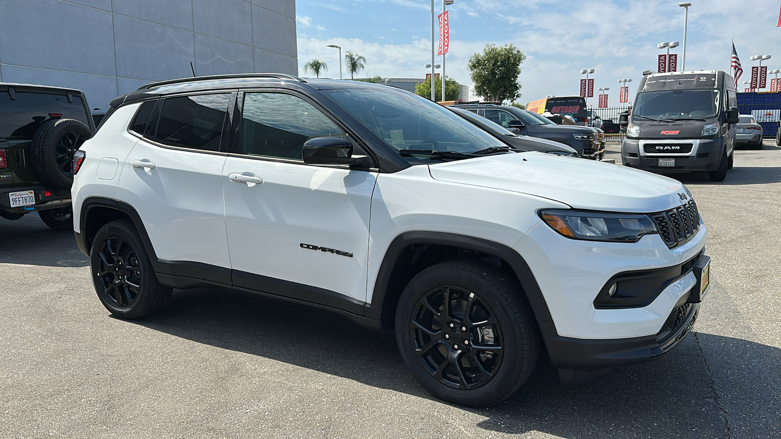 2024 Jeep Compass Latitude 2