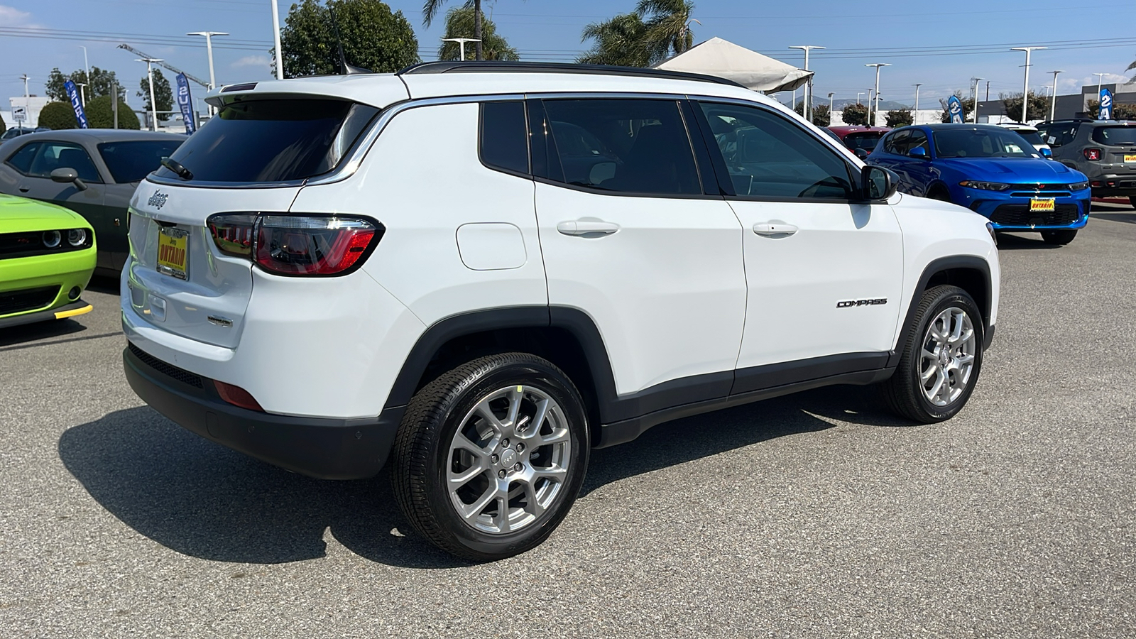 2024 Jeep Compass Latitude Lux 3