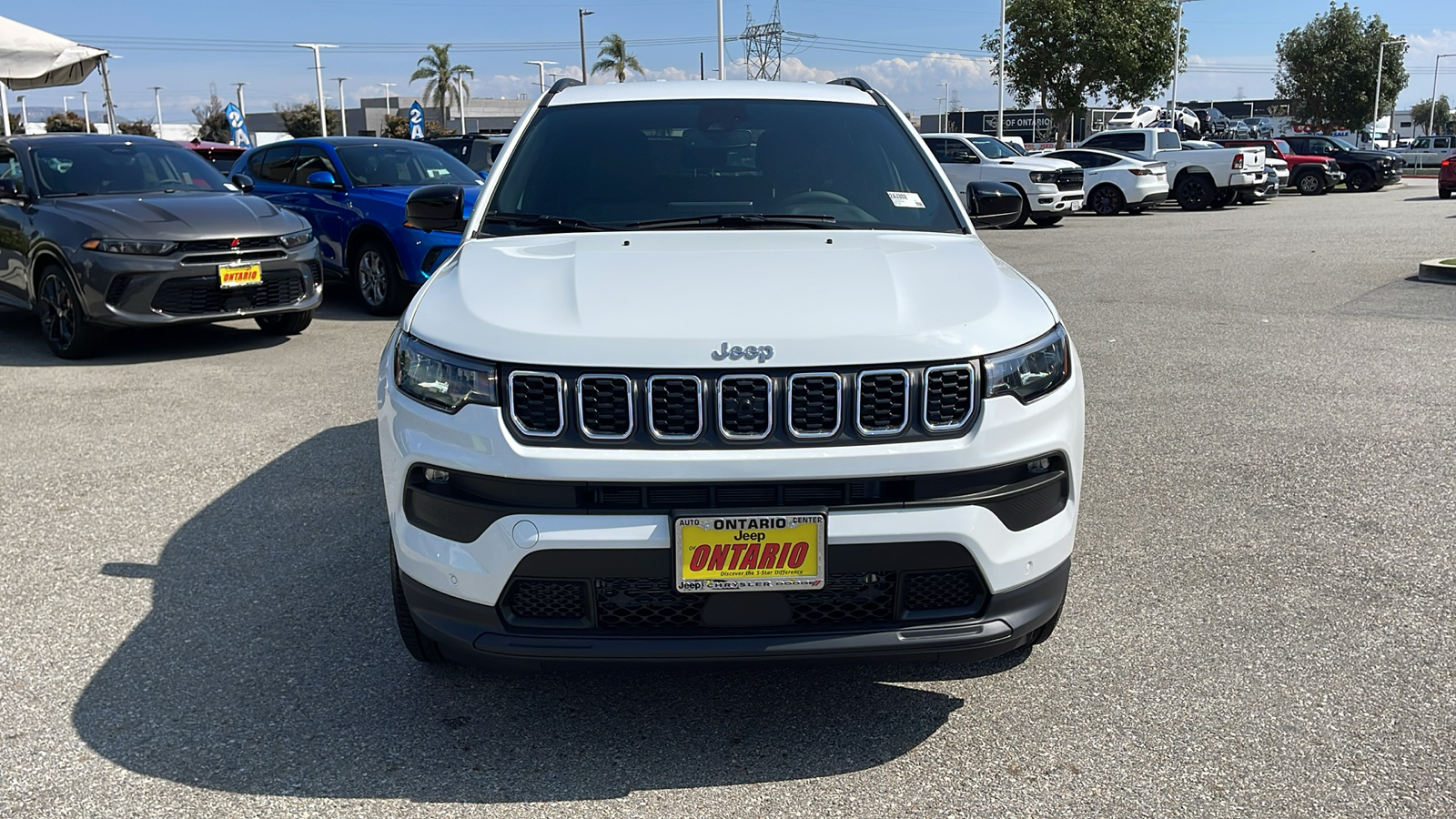 2024 Jeep Compass Latitude Lux 8