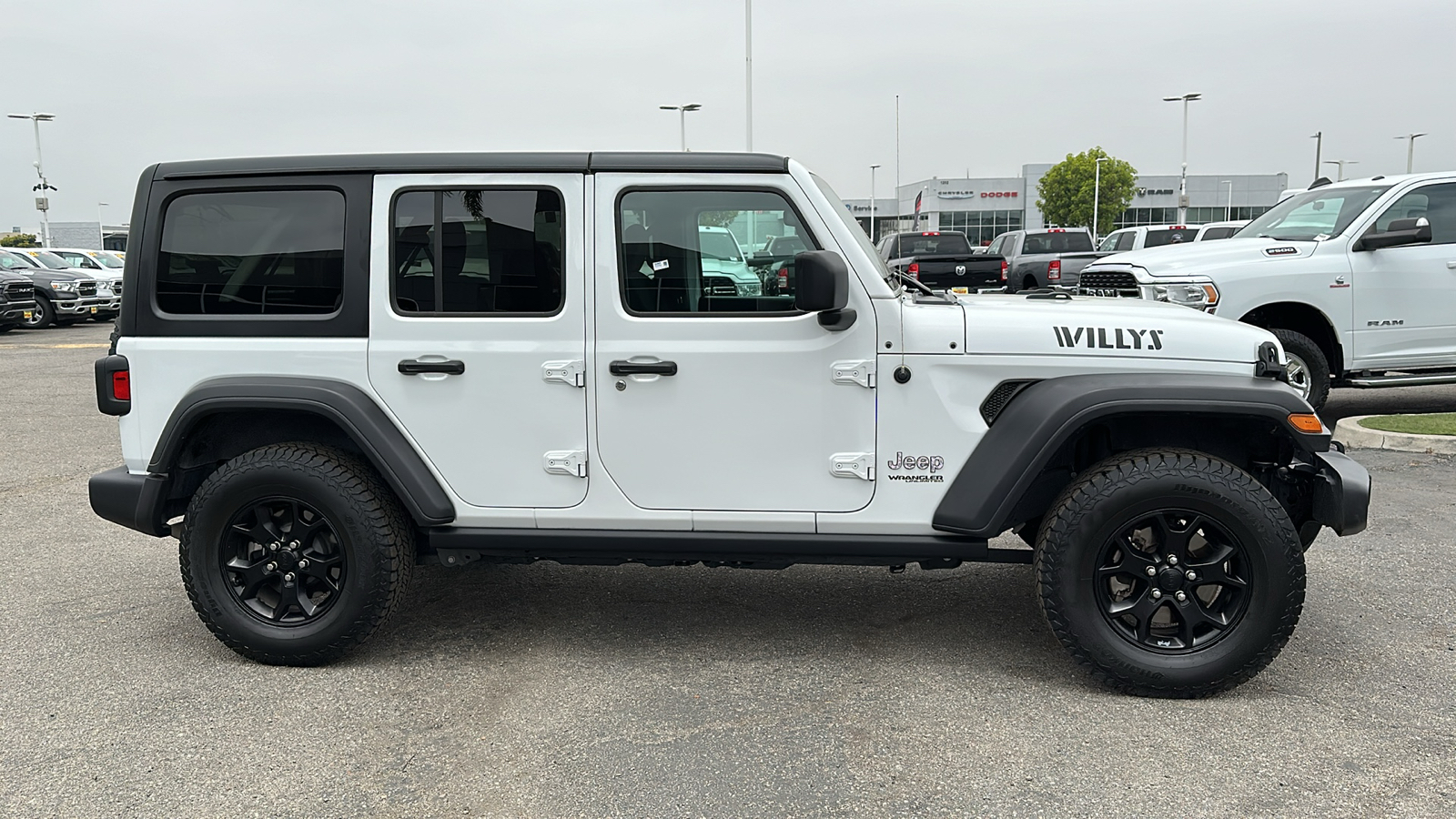 2020 Jeep Wrangler Unlimited Willys 3
