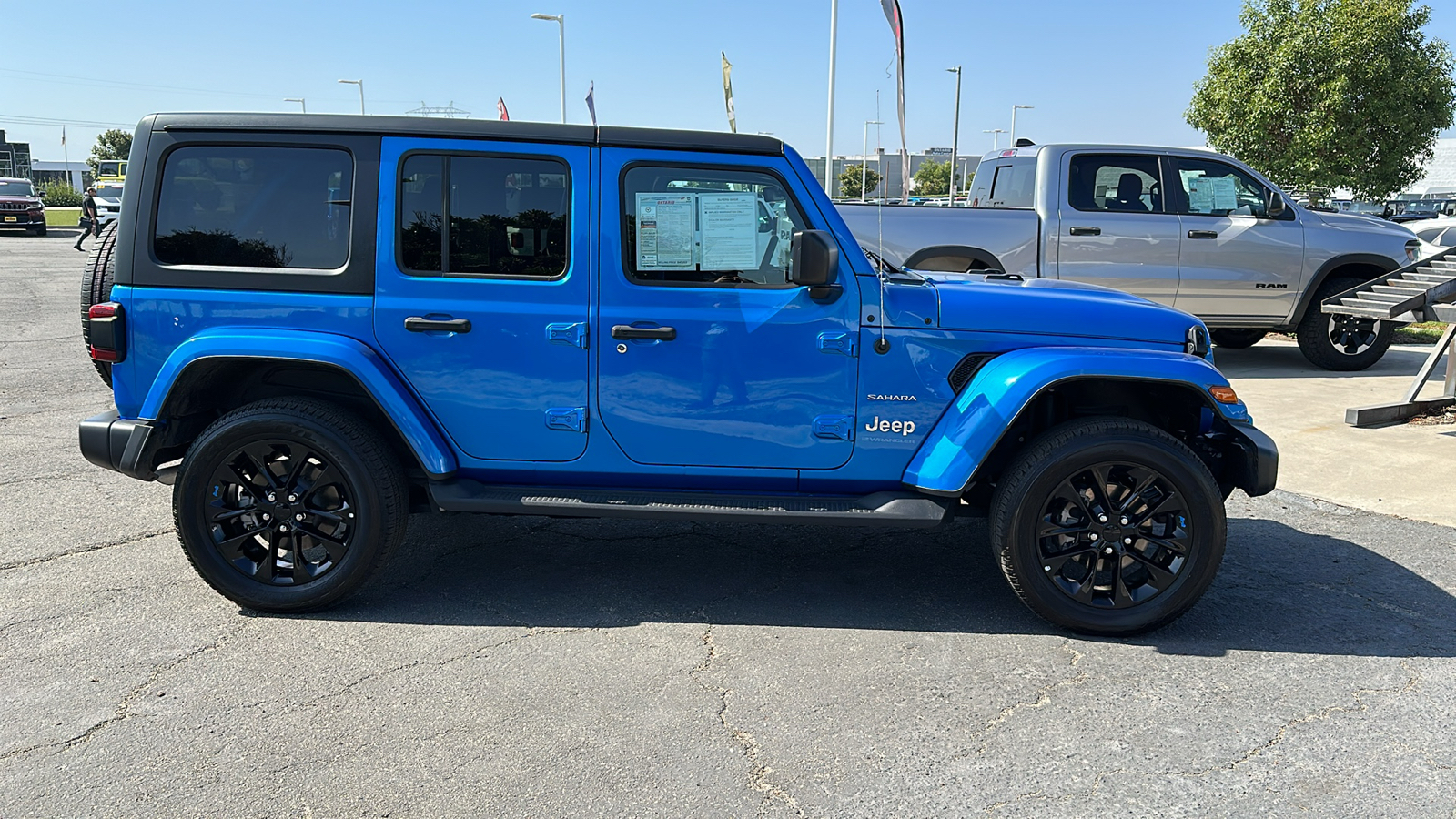 2023 Jeep Wrangler Sahara 4xe 3