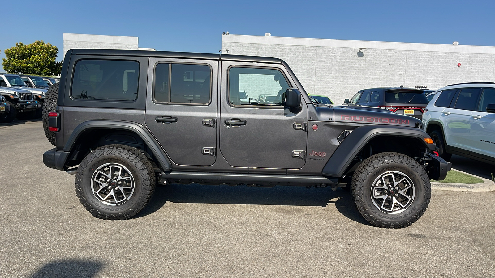 2024 Jeep Wrangler Rubicon 2