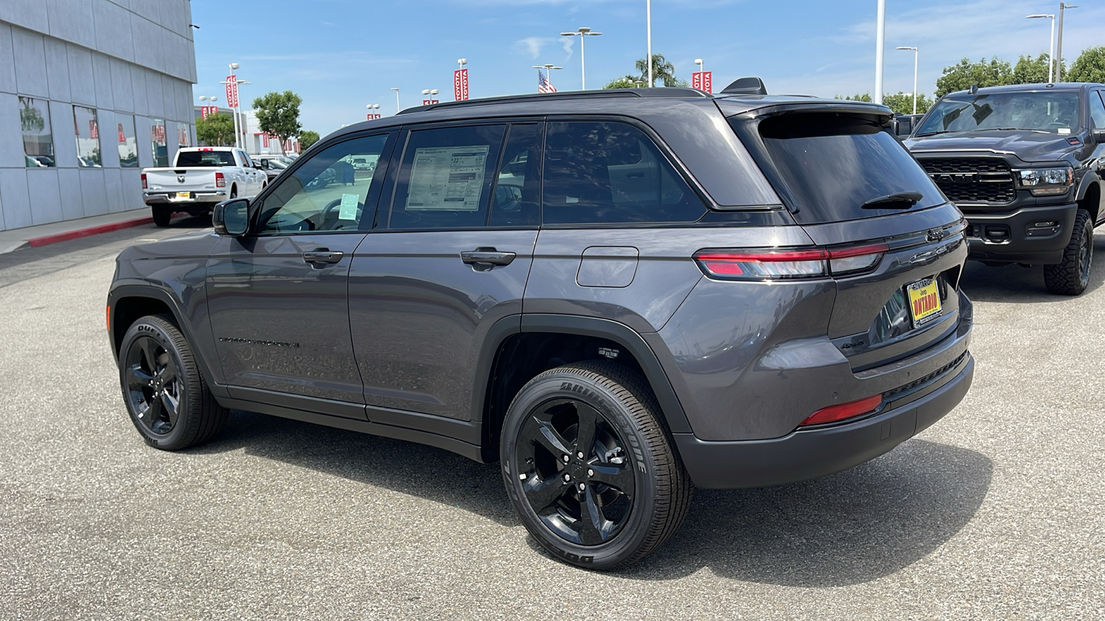 2024 Jeep Grand Cherokee Altitude X 5