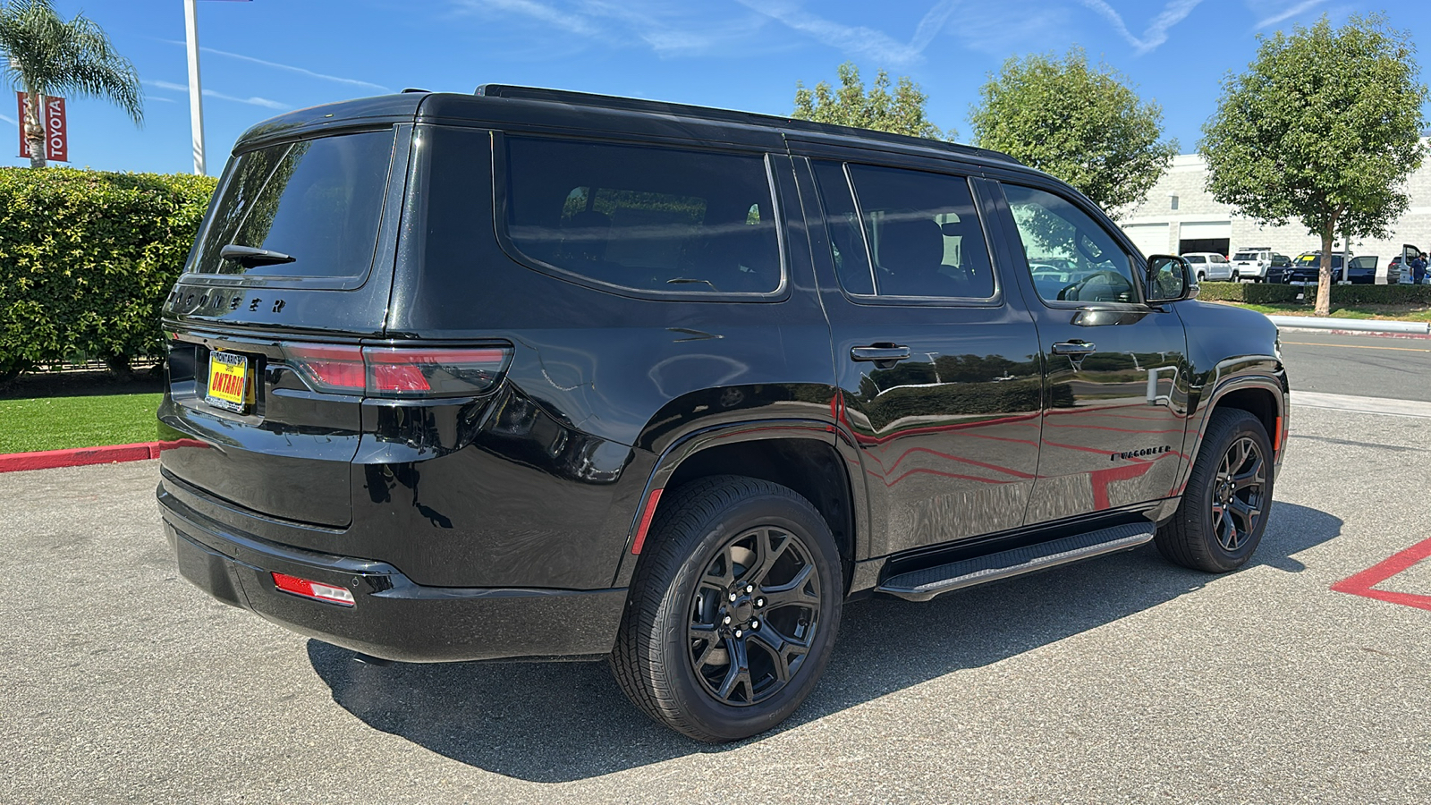 2024 Jeep Wagoneer Series II Carbide 4