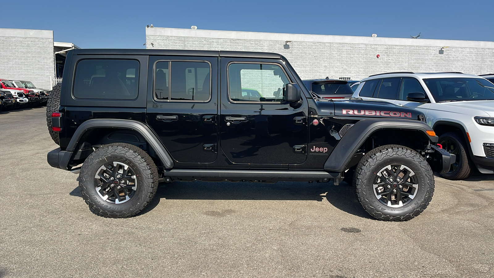 2024 Jeep Wrangler Rubicon 2