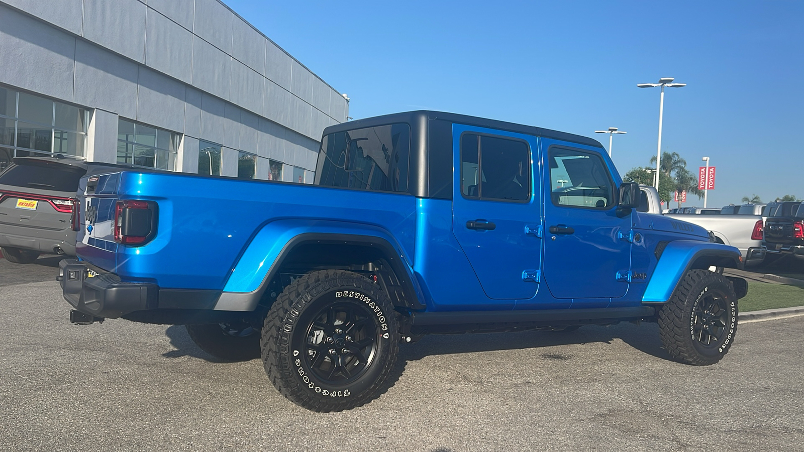 2024 Jeep Gladiator Willys 3