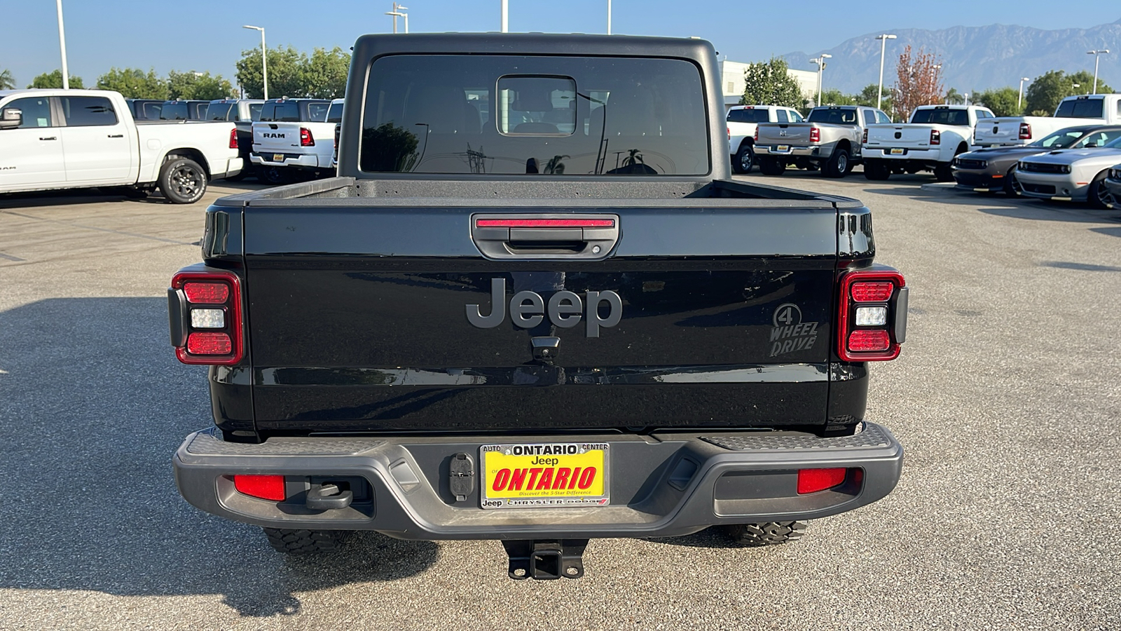 2024 Jeep Gladiator Willys 4