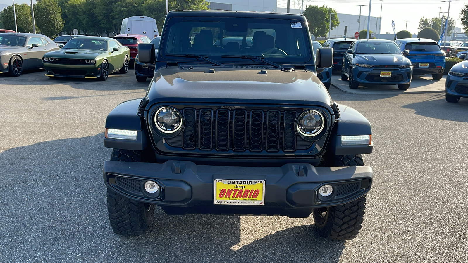 2024 Jeep Gladiator Willys 8