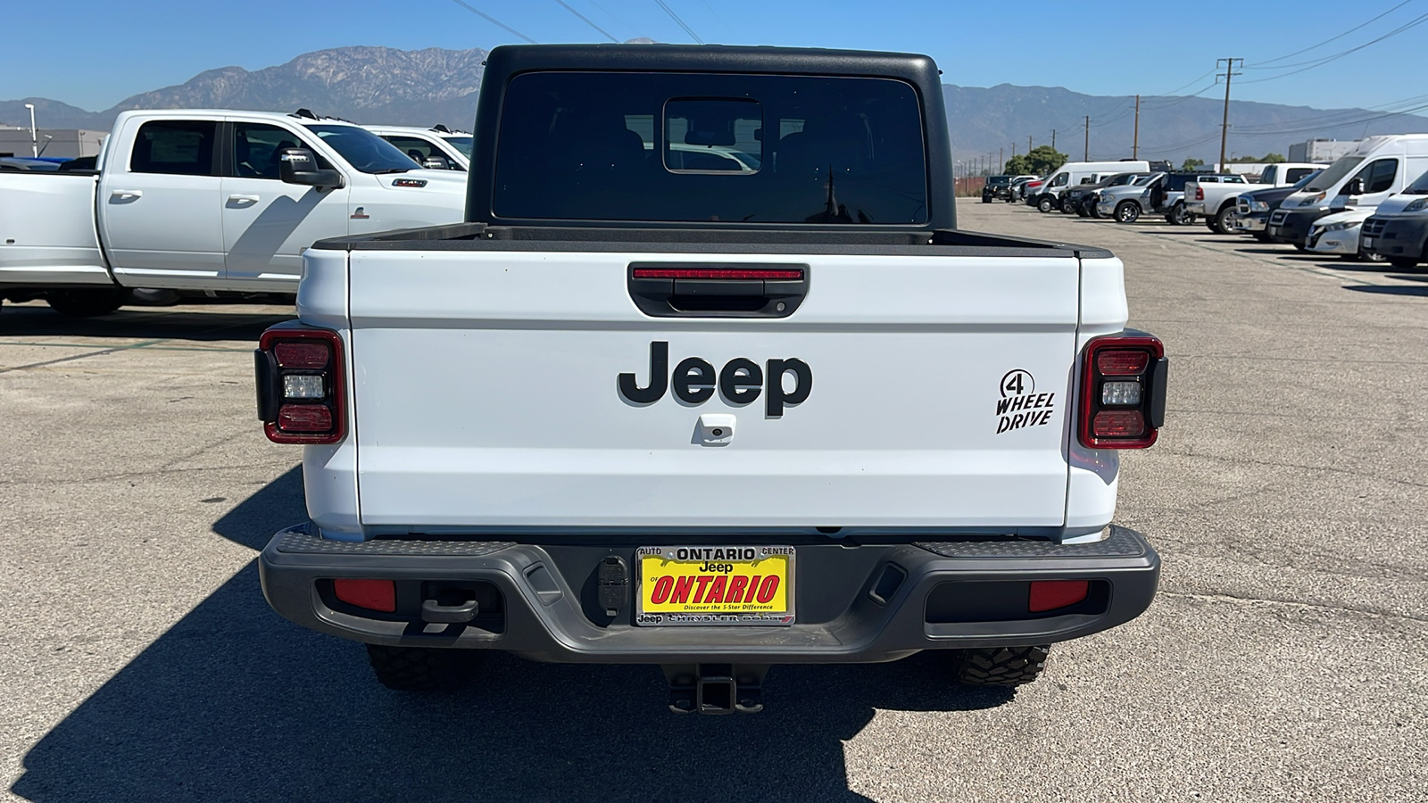 2024 Jeep Gladiator Willys 4