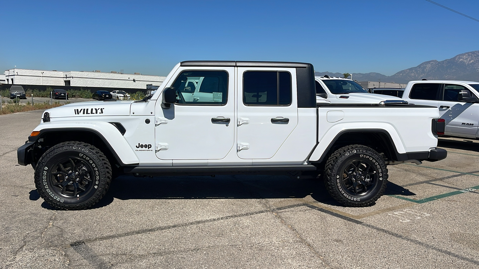 2024 Jeep Gladiator Willys 6