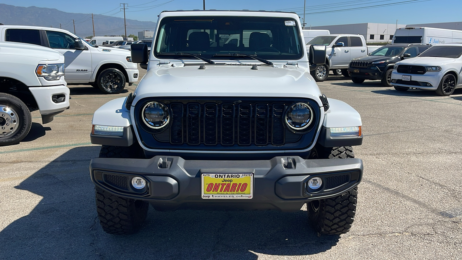 2024 Jeep Gladiator Willys 8