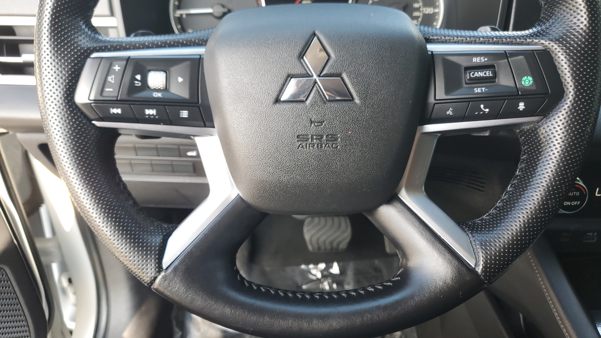 2022 Mitsubishi Outlander SEL 22