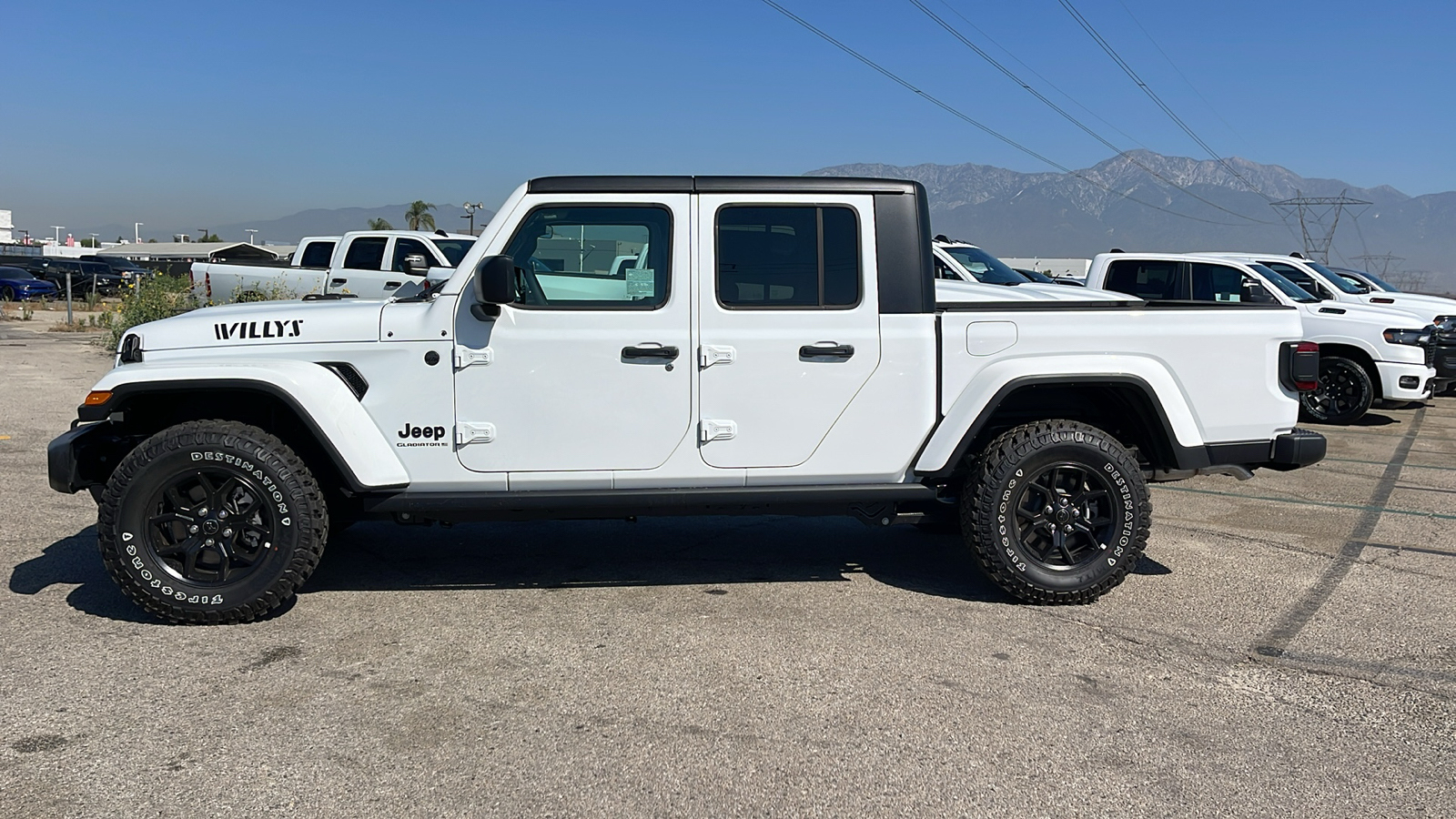 2024 Jeep Gladiator Willys 6