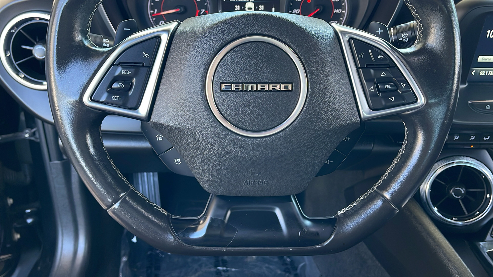 2018 Chevrolet Camaro 1LT 19