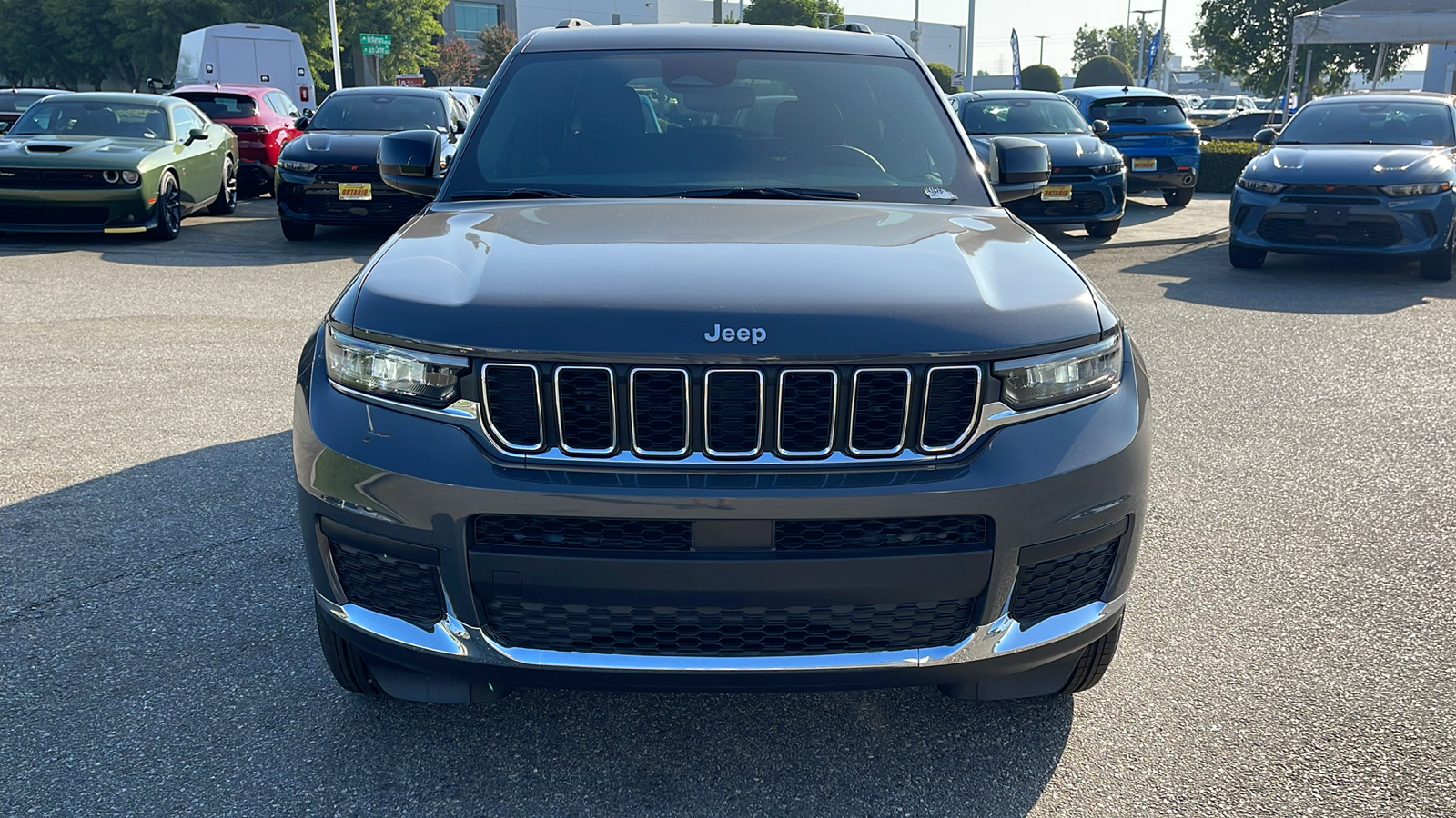 2024 Jeep Grand Cherokee L Laredo 8