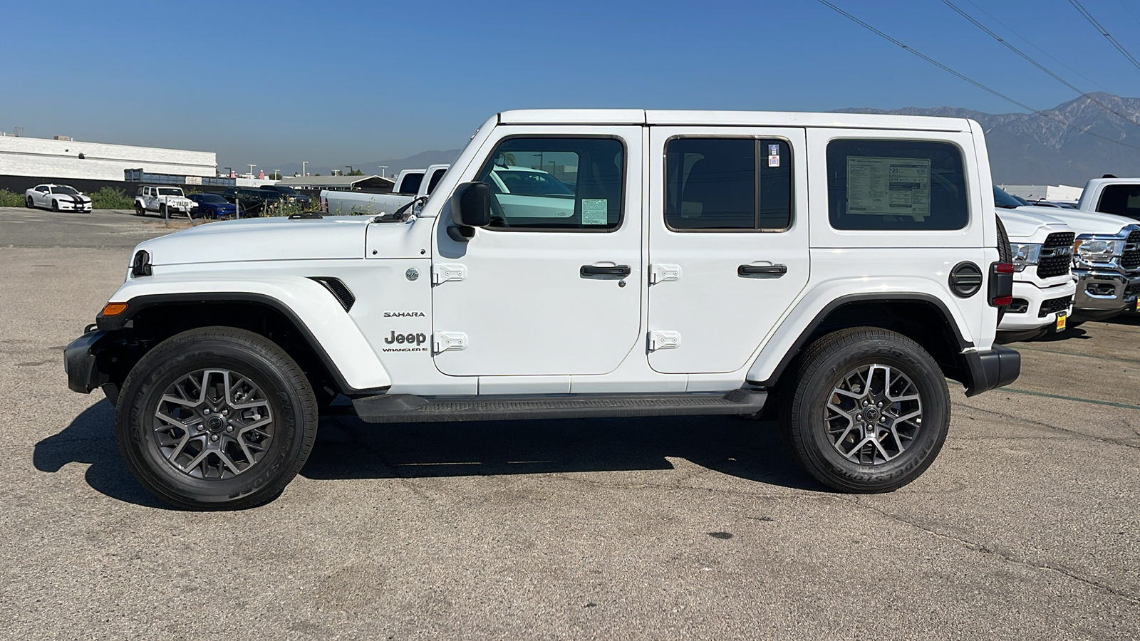 2024 Jeep Wrangler Sahara 6