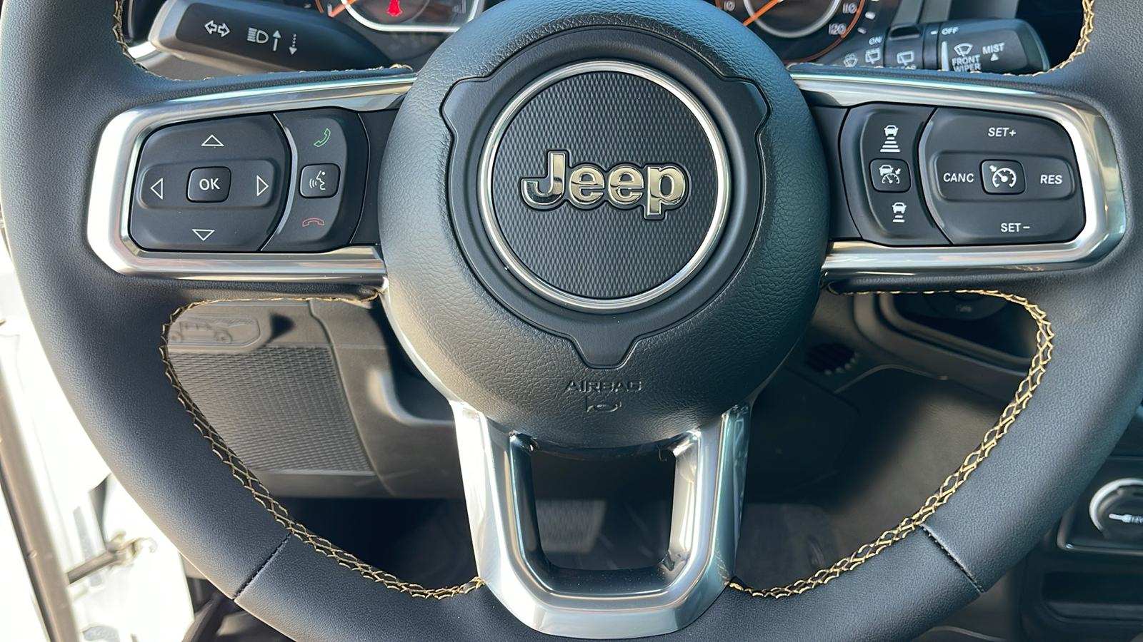 2024 Jeep Wrangler Sahara 21