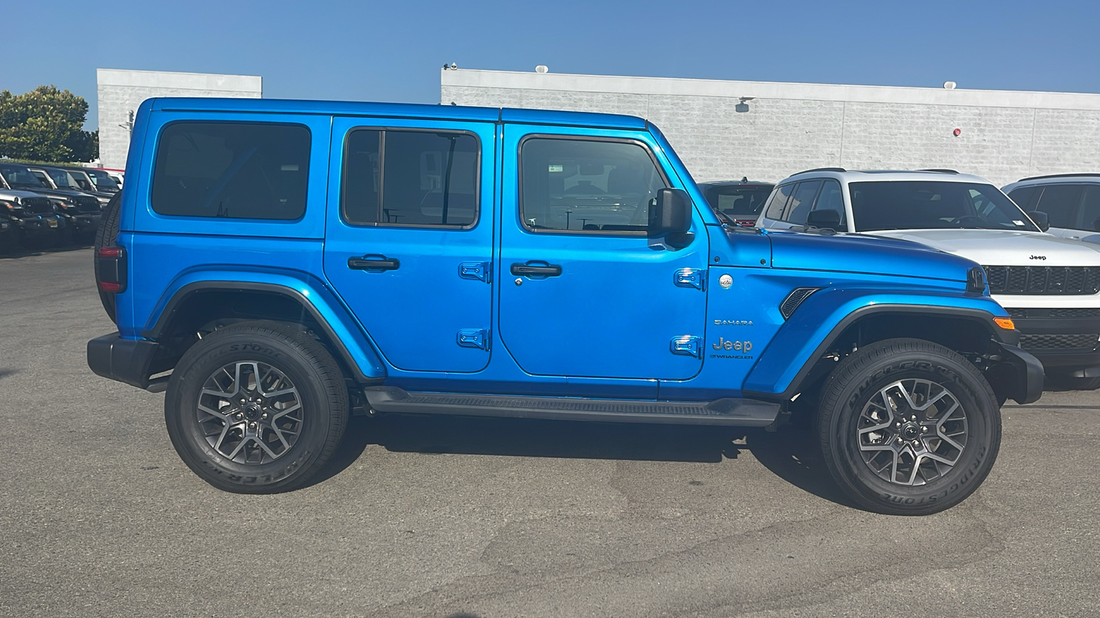 2024 Jeep Wrangler Sahara 2