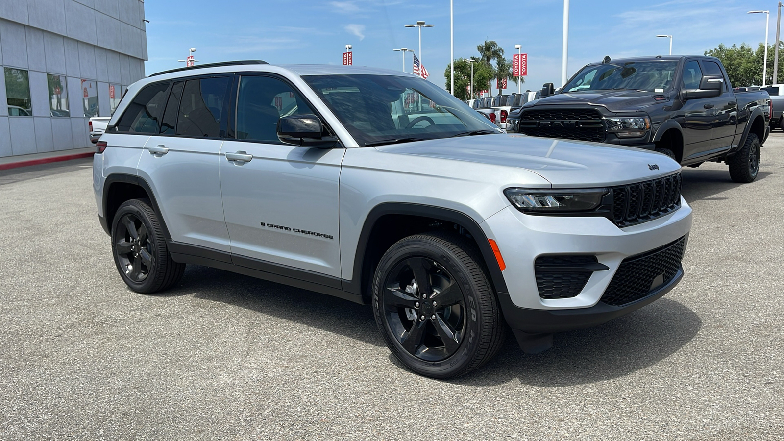 2024 Jeep Grand Cherokee Altitude X 1