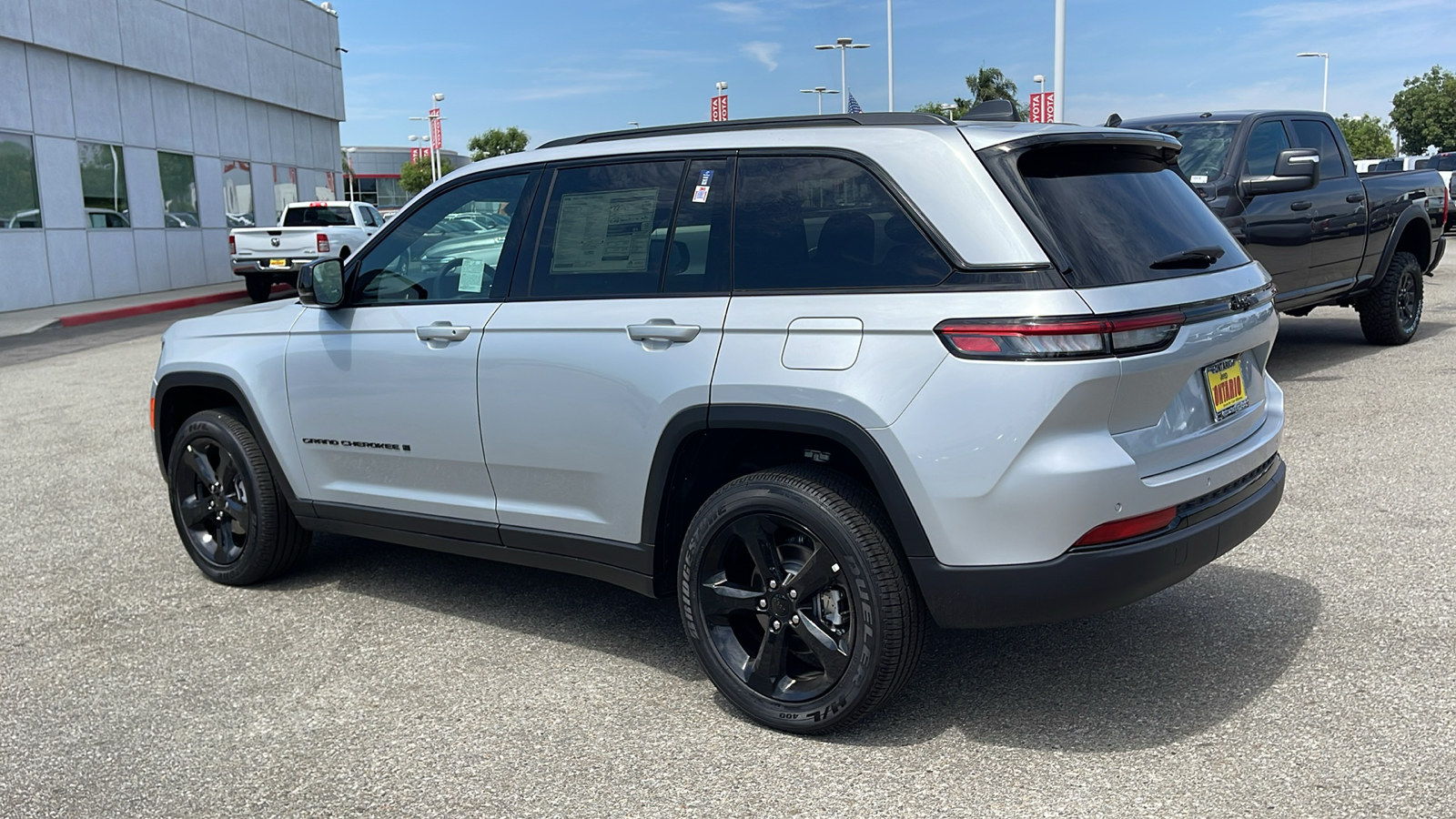 2024 Jeep Grand Cherokee Altitude X 5