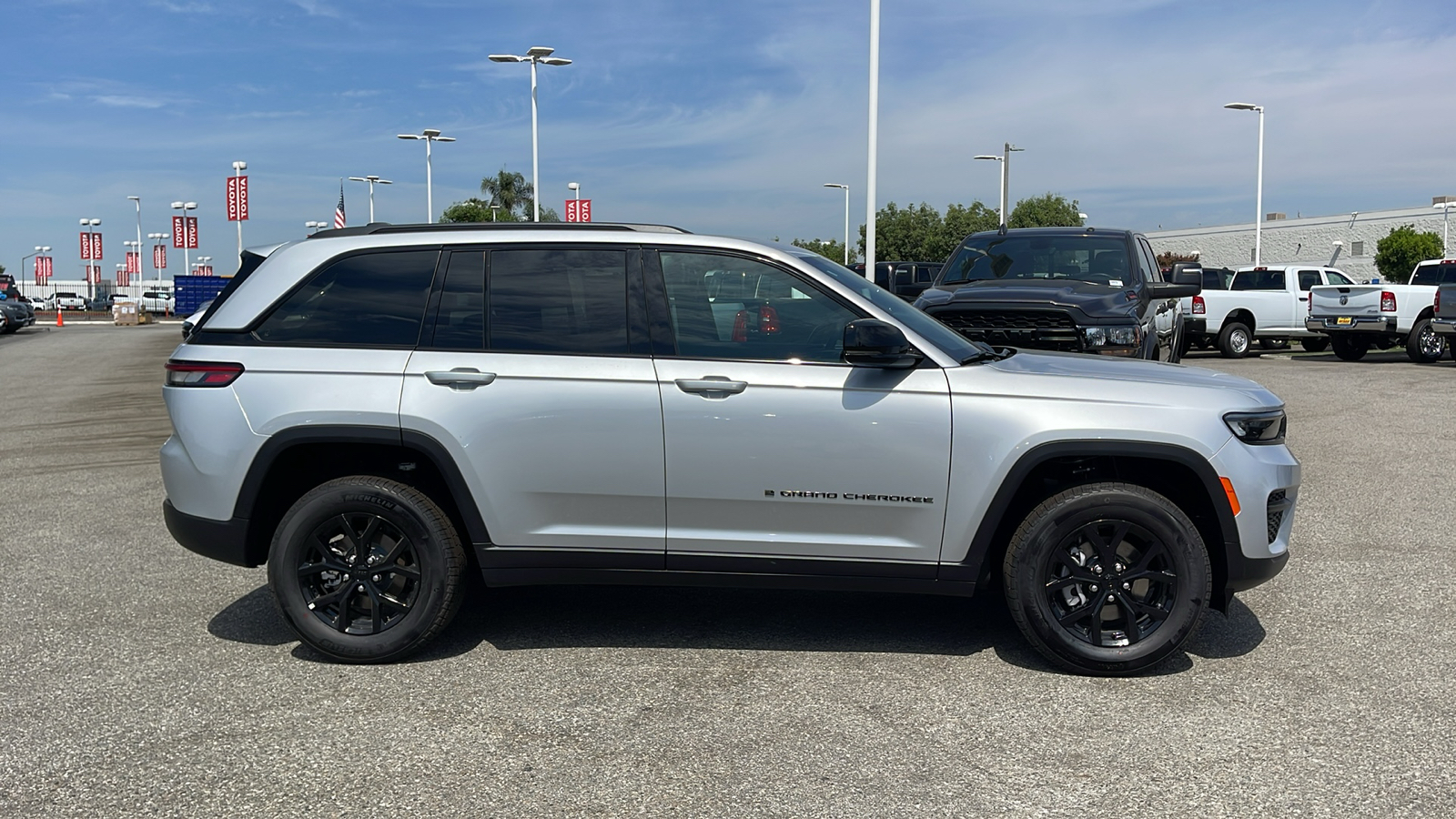 2024 Jeep Grand Cherokee Altitude X 2