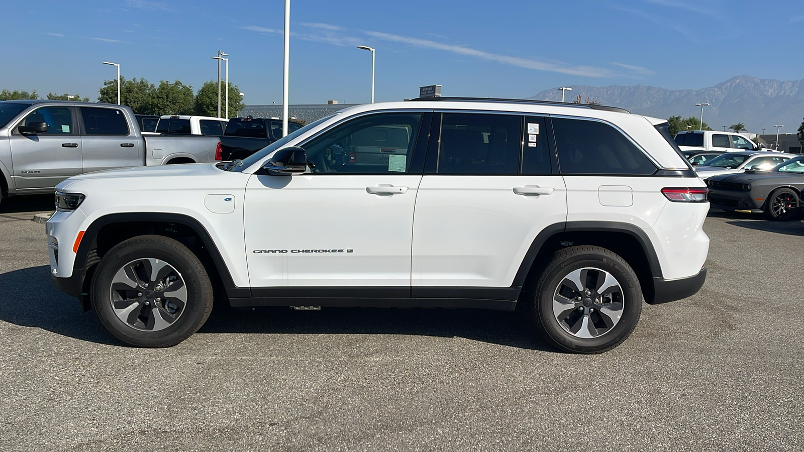 2024 Jeep Grand Cherokee 4xe  6