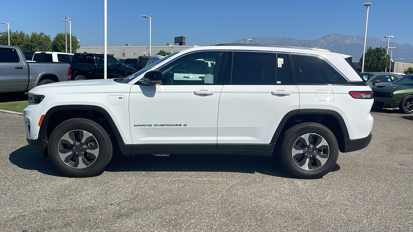 2024 Jeep Grand Cherokee 4xe  6