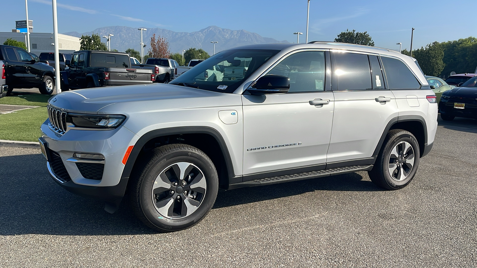 2024 Jeep Grand Cherokee 4xe  7