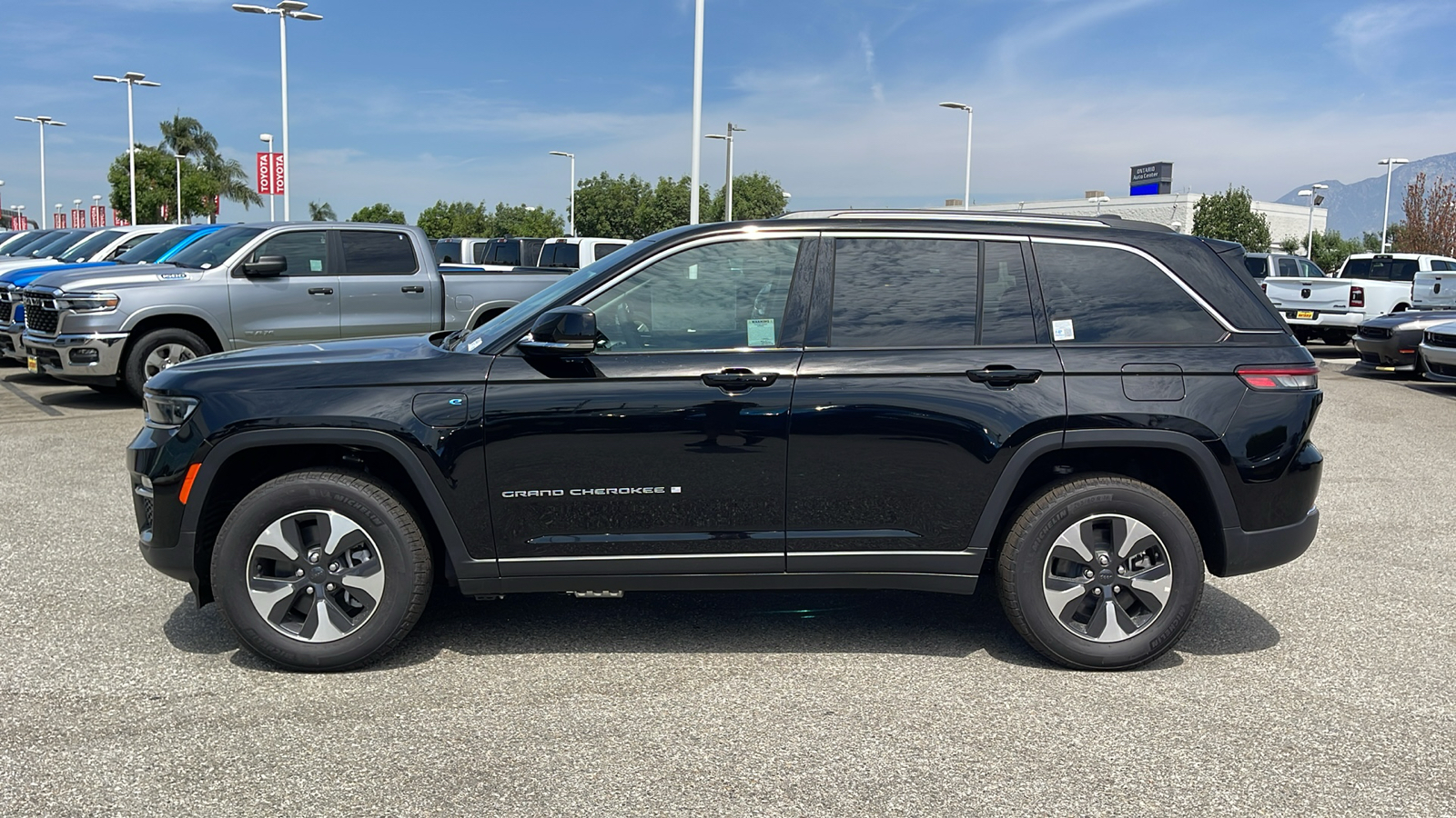 2024 Jeep Grand Cherokee 4xe  6