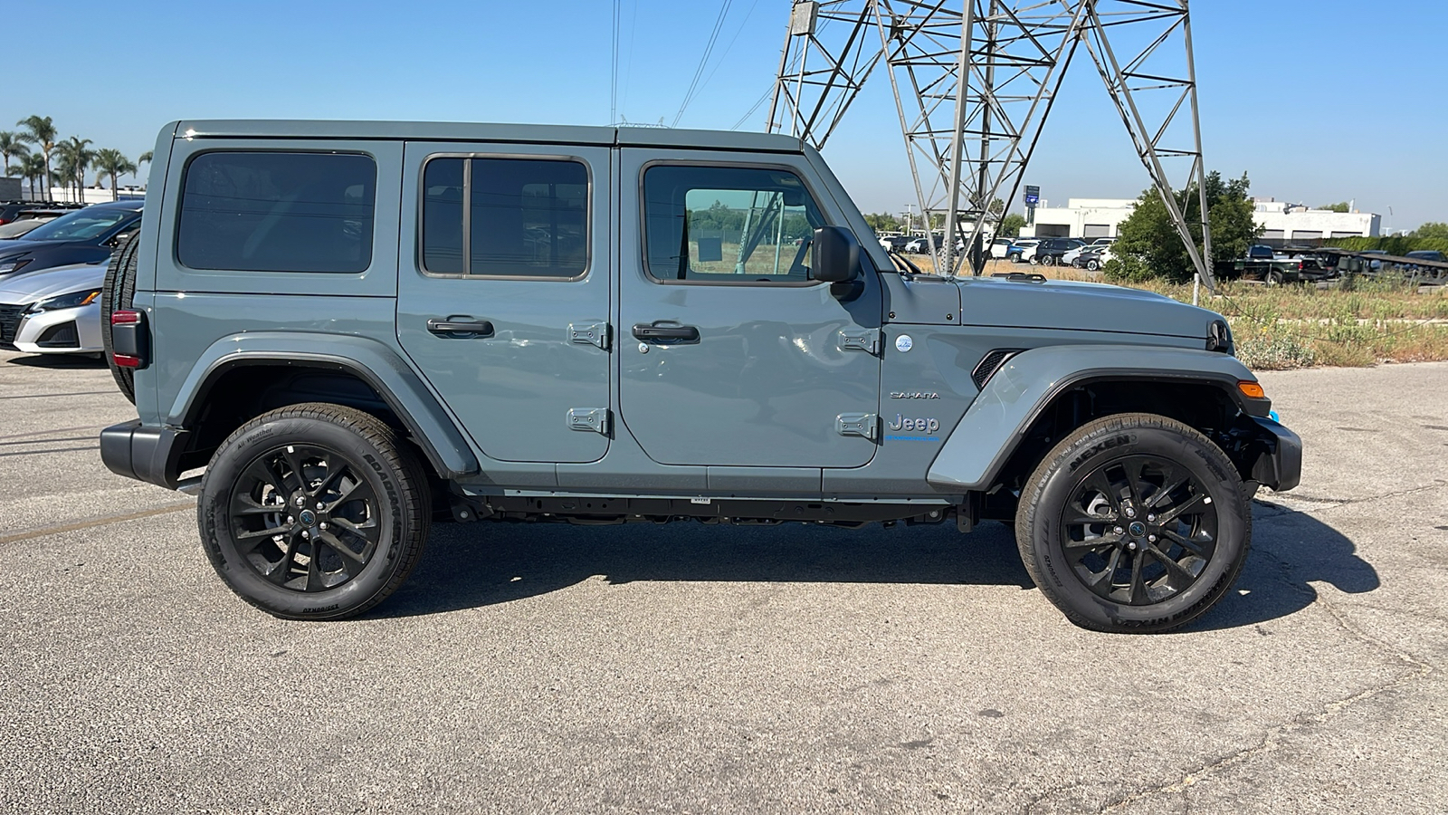 2024 Jeep Wrangler 4xe Sahara 2