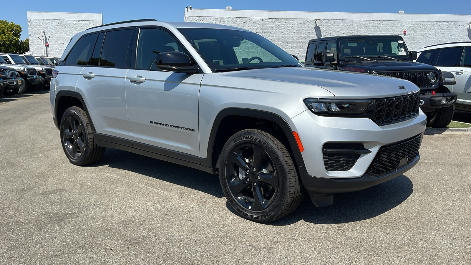 2024 Jeep Grand Cherokee Altitude X 1