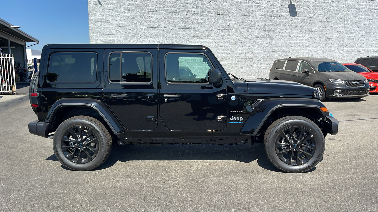 2024 Jeep Wrangler 4xe Sahara 2