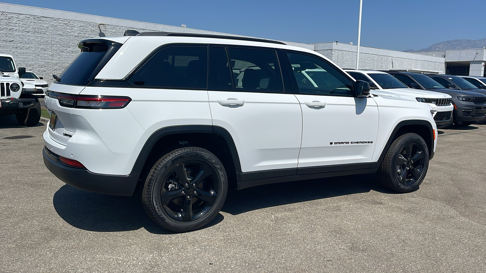 2024 Jeep Grand Cherokee Limited 3