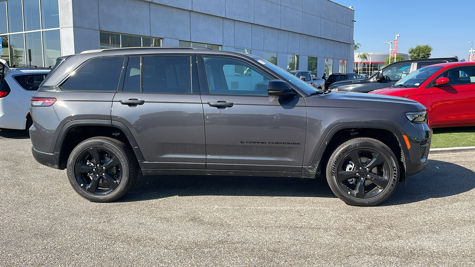 2024 Jeep Grand Cherokee Altitude X 2