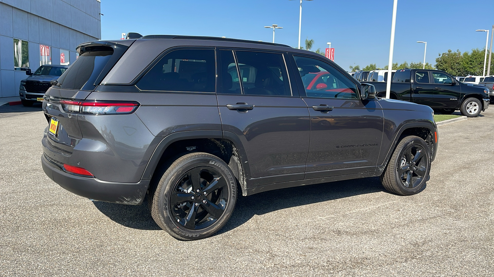 2024 Jeep Grand Cherokee Altitude X 3