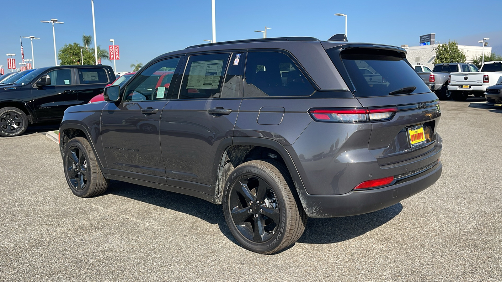 2024 Jeep Grand Cherokee Altitude X 5