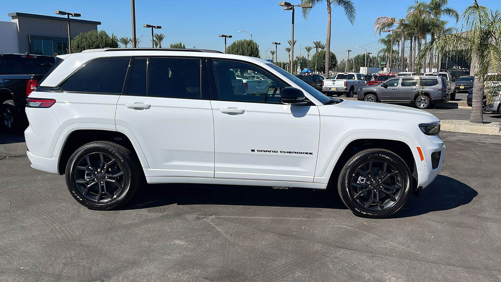 2024 Jeep Grand Cherokee 4xe Anniversary Edition 2