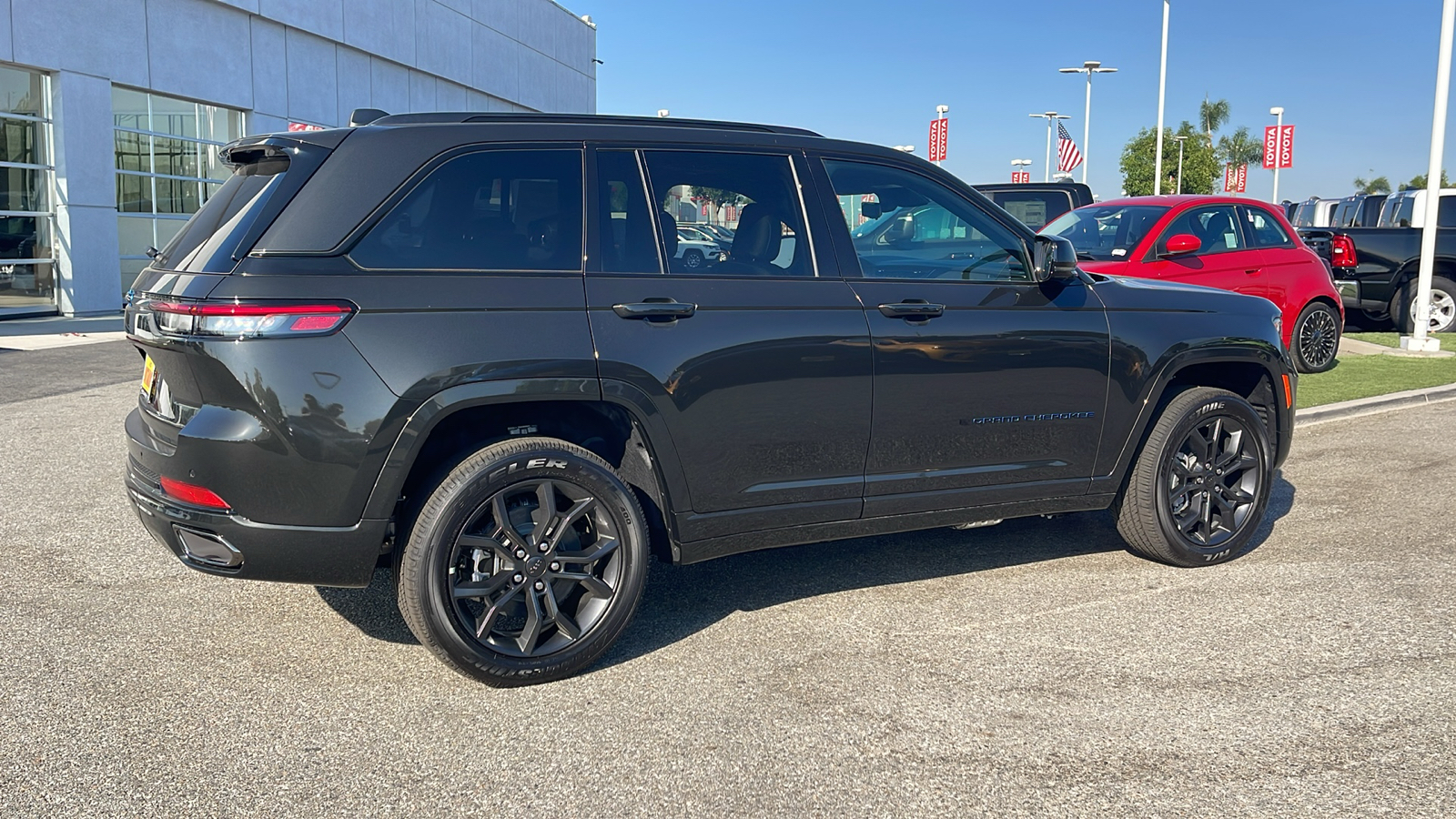 2024 Jeep Grand Cherokee 4xe Anniversary Edition 3