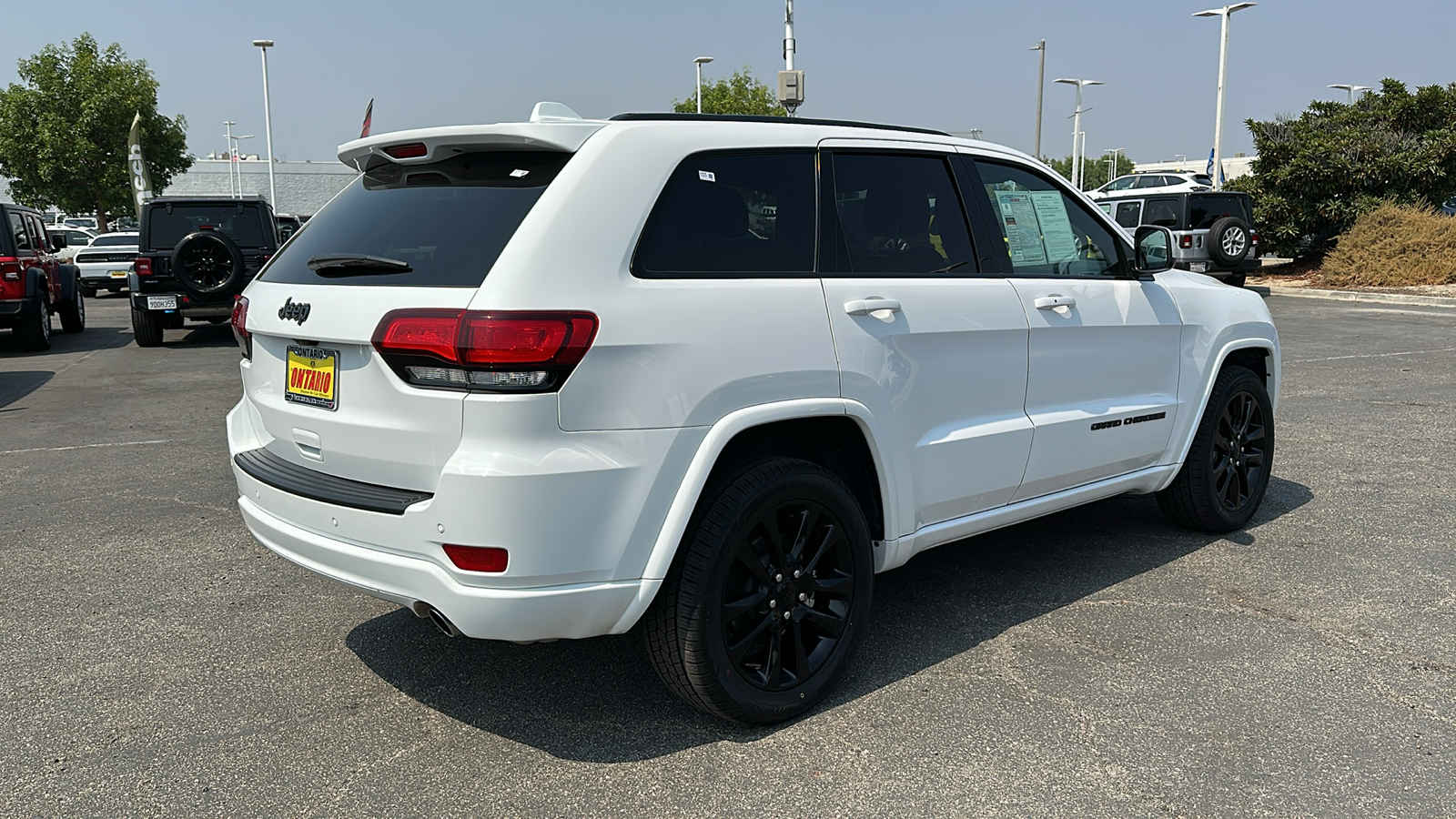 2021 Jeep Grand Cherokee Laredo X 4