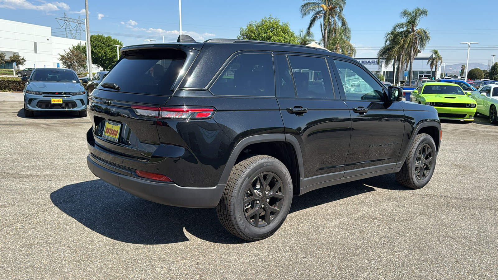 2024 Jeep Grand Cherokee Altitude 3