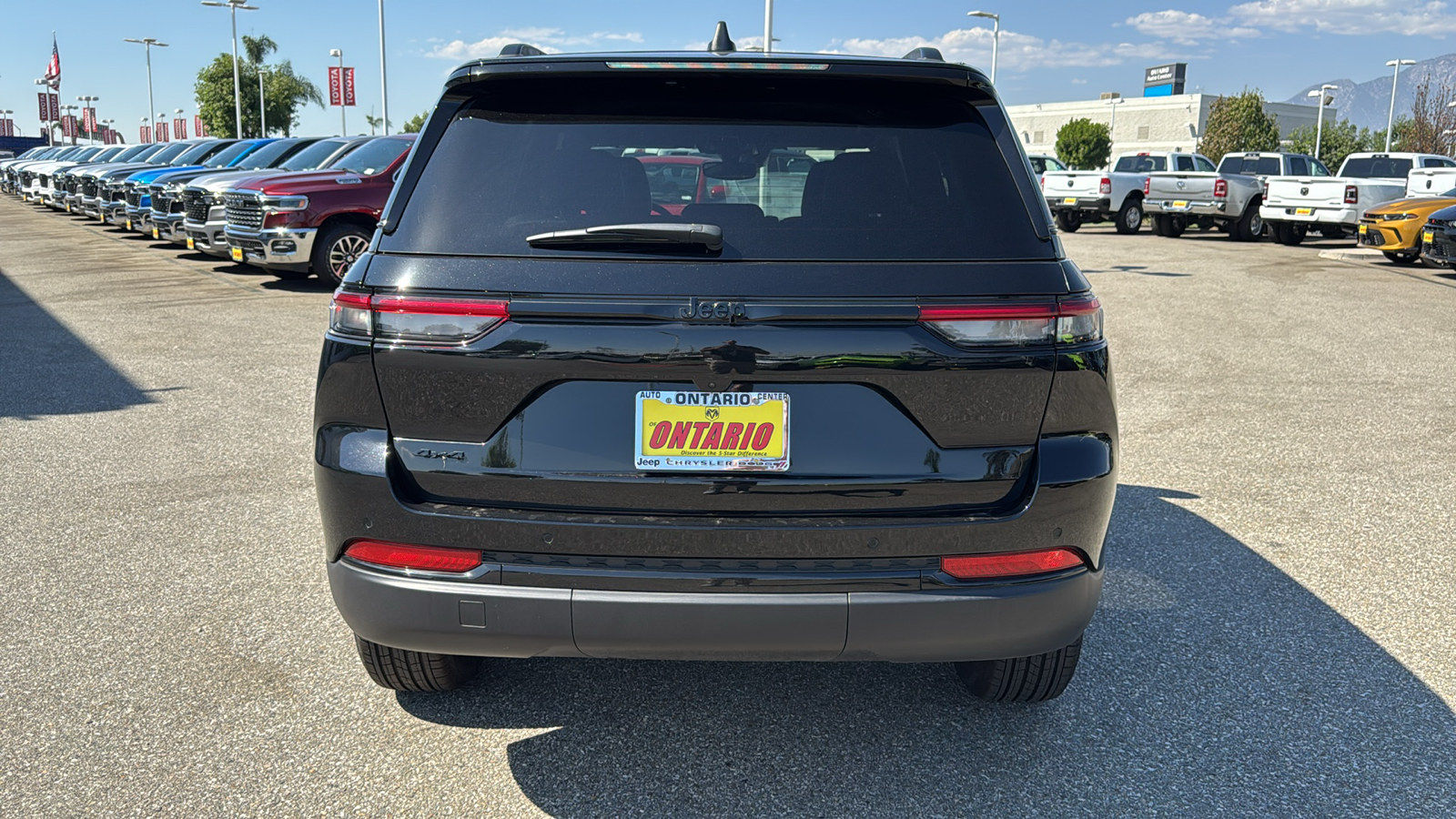 2024 Jeep Grand Cherokee Altitude 4