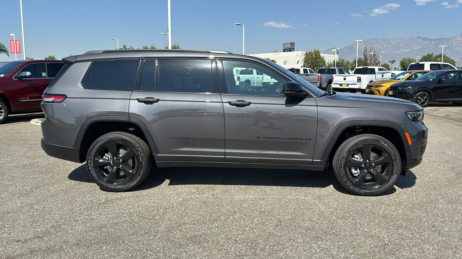 2024 Jeep Grand Cherokee L Altitude X 2