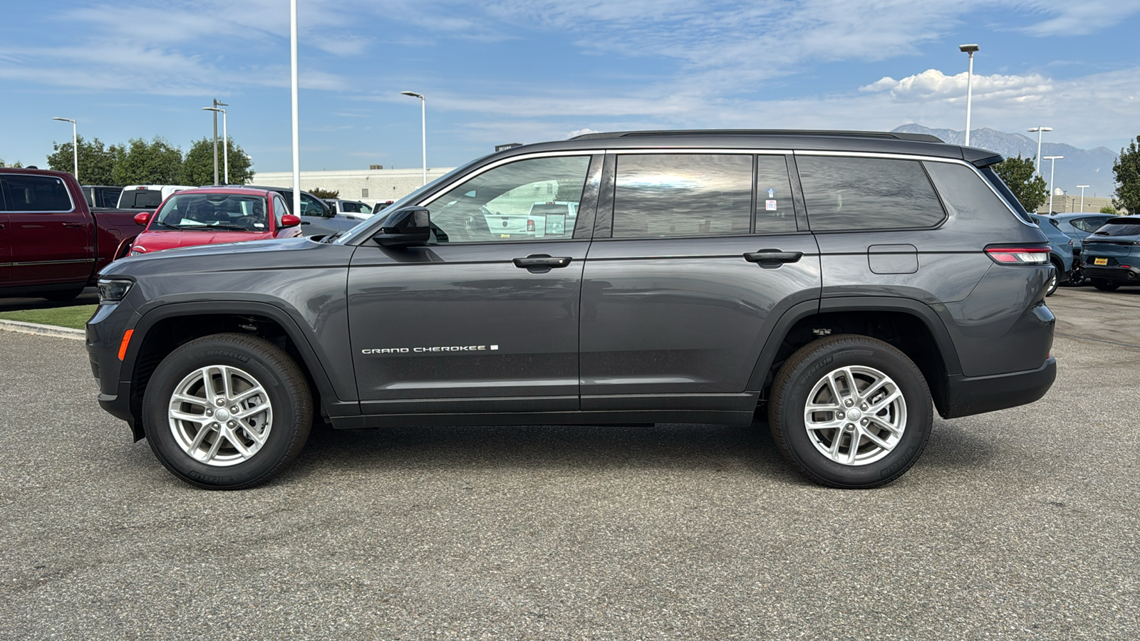 2024 Jeep Grand Cherokee L Laredo 7