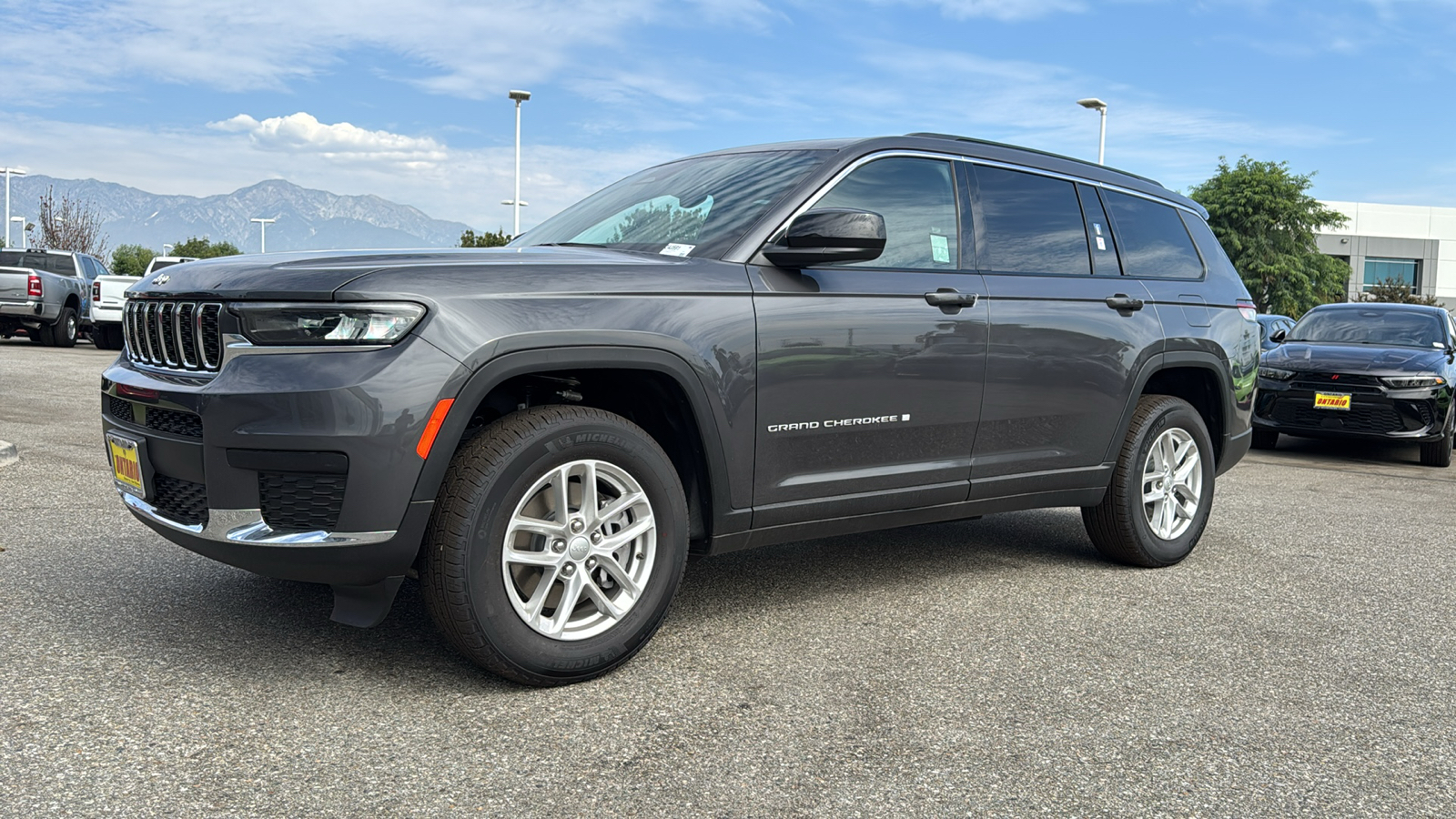 2024 Jeep Grand Cherokee L Laredo 8