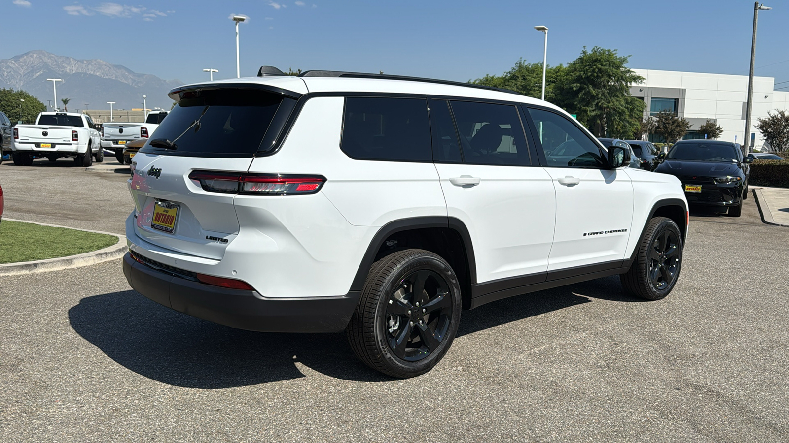 2024 Jeep Grand Cherokee L Limited 3